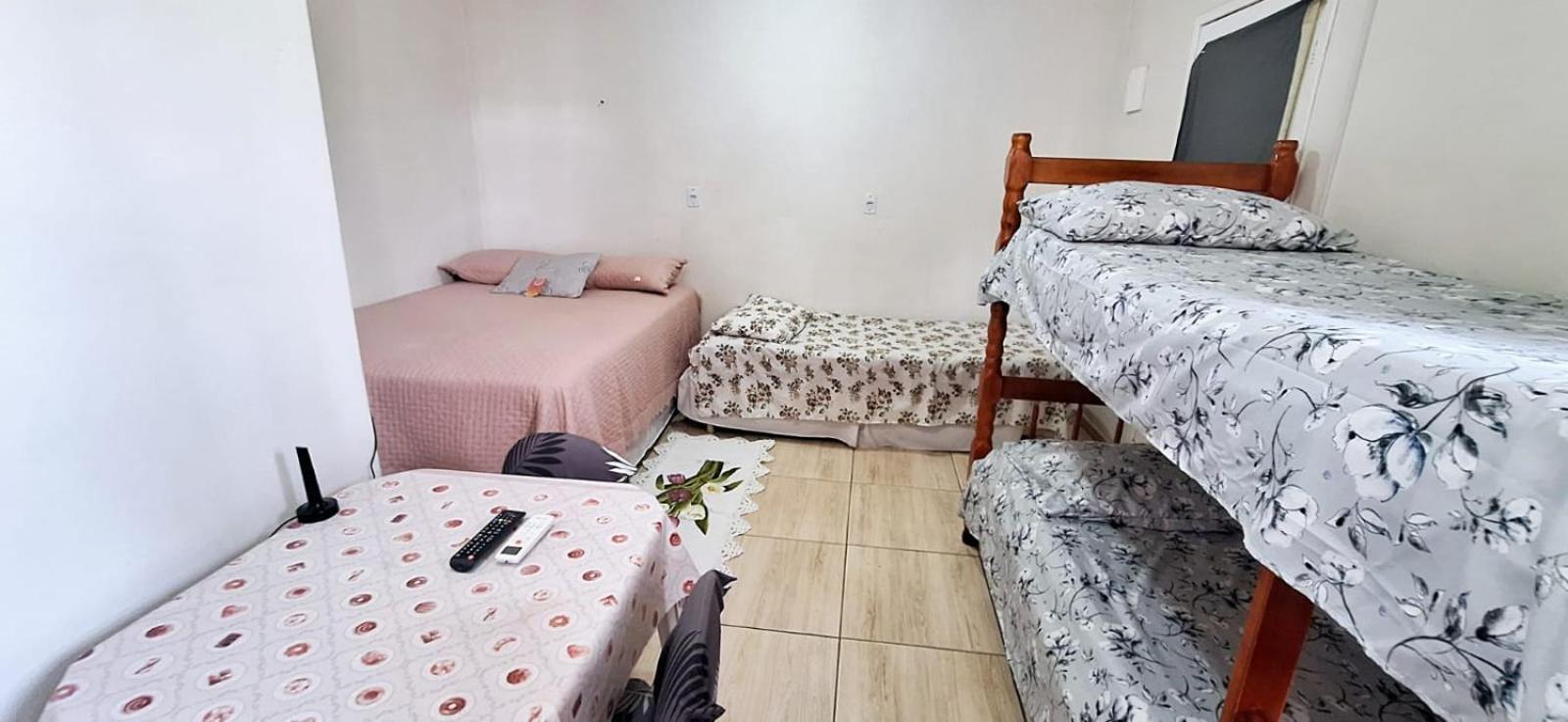 Kitnet S1 Em Torres-Rs - Na Mais Bela Praia Gaucha - Cozinha - Banheiro - Ar Condicionado - Tv E Wi-Fi - Estacionamento - Anfitria Superhost No Bnb Dış mekan fotoğraf