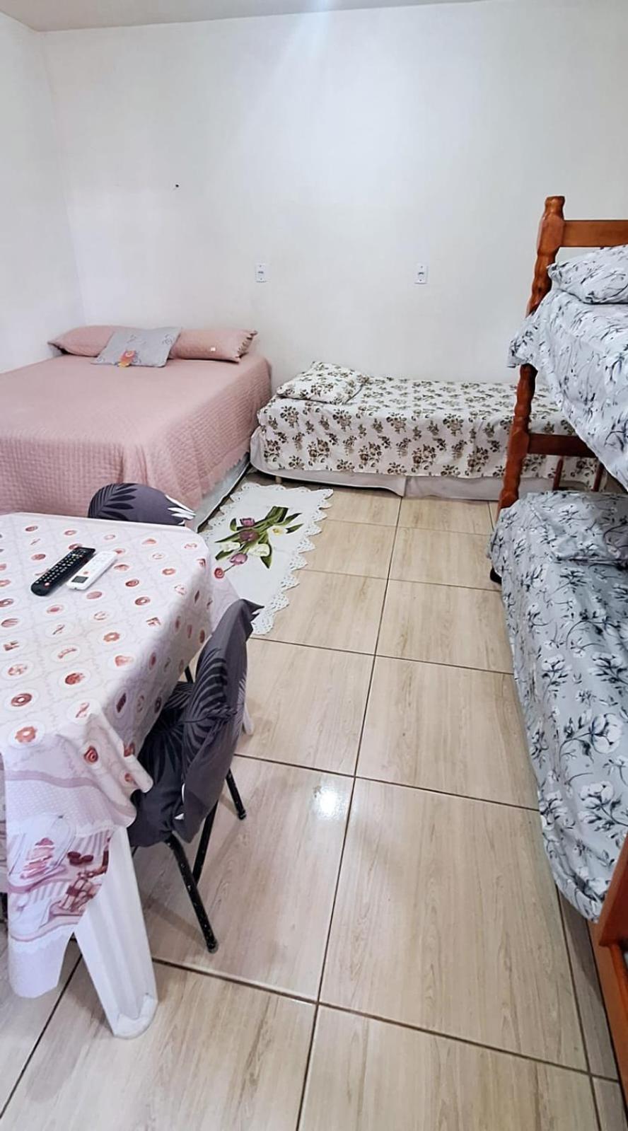 Kitnet S1 Em Torres-Rs - Na Mais Bela Praia Gaucha - Cozinha - Banheiro - Ar Condicionado - Tv E Wi-Fi - Estacionamento - Anfitria Superhost No Bnb Dış mekan fotoğraf
