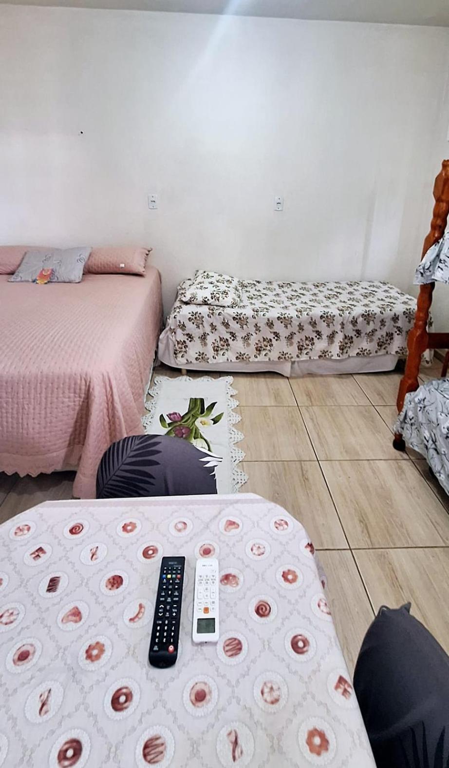 Kitnet S1 Em Torres-Rs - Na Mais Bela Praia Gaucha - Cozinha - Banheiro - Ar Condicionado - Tv E Wi-Fi - Estacionamento - Anfitria Superhost No Bnb Dış mekan fotoğraf