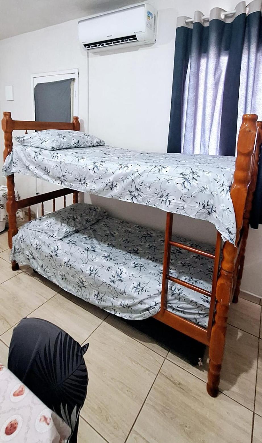 Kitnet S1 Em Torres-Rs - Na Mais Bela Praia Gaucha - Cozinha - Banheiro - Ar Condicionado - Tv E Wi-Fi - Estacionamento - Anfitria Superhost No Bnb Dış mekan fotoğraf